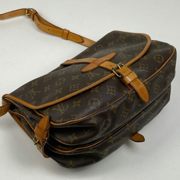 1000072057659 12 Louis Vuitton Saumur 30 Crossbody Shoulder Bag Monogram Brown