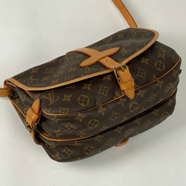 1000072344667 12 Louis Vuitton Saumur 30 Crossbody Shoulder Bag Monogram Brown