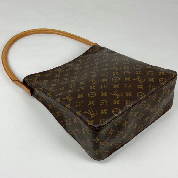 1000075159534 12 Louis Vuitton Looping GM Shoulder Bag Monogram Brown