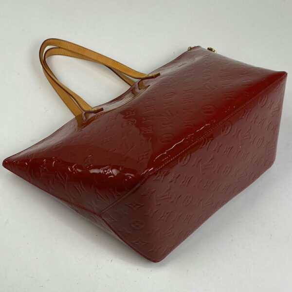 1000075941344 12 Louis Vuitton Bellevue GM Enamel Vernis Pomme dAmour Red