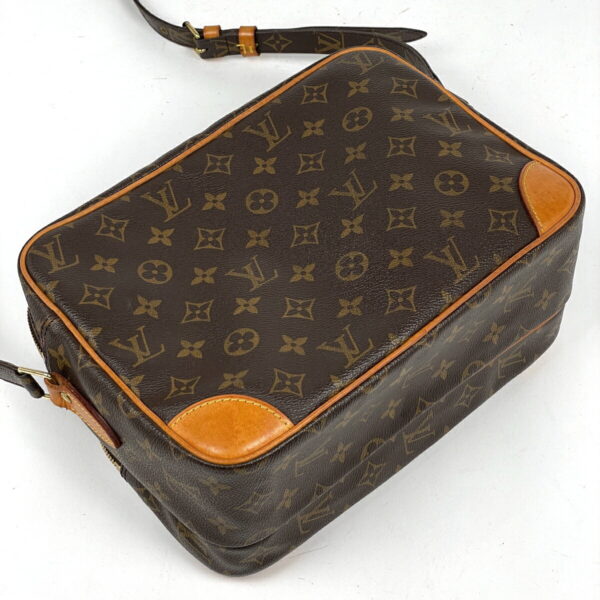 1000076006523 12 Louis Vuitton Nile Crossbody Shoulder Bag Monogram Brown