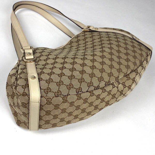 1000076143907 12 Gucci GG Pattern Abby Tote Bag GG Canvas Beige White