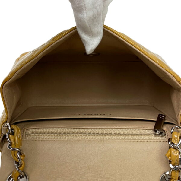 1000077375338 22 Chanel Mini Matelasse Single Flap Chain Shoulder Bag Patent Leather Beige