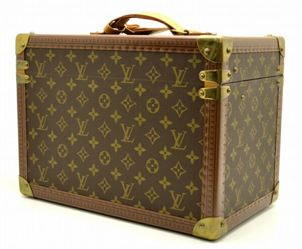 11101068 1 Louis Vuitton Monogram Boite Pharmacy Box