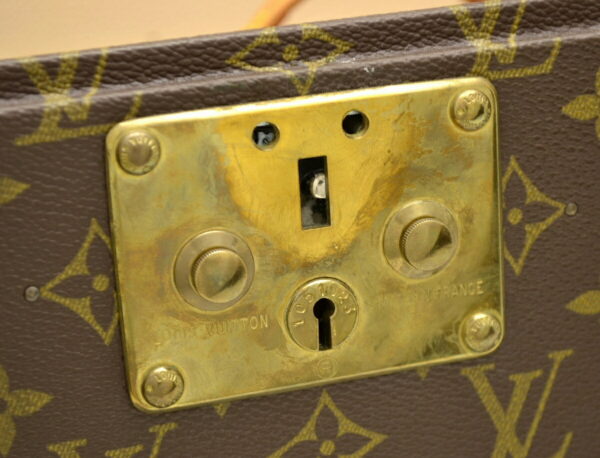 11101068 4 Louis Vuitton Monogram Boite Pharmacy Box