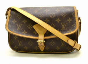 11390543 Yves Saint Laurent Clutch Bag V Stitch YSL Logo Vintage Black