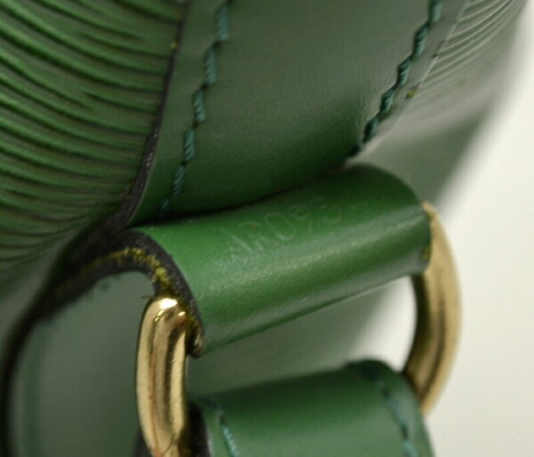 11420829 7 Louis Vuitton Epi Noe Shoulder Bag Leather Borneo Green