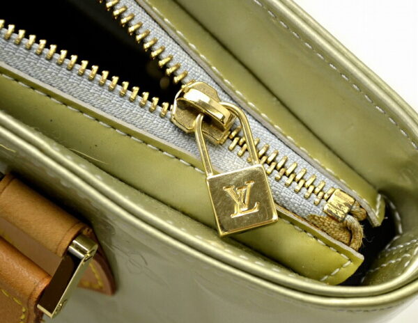 11470826 5 Louis Vuitton Vernis Houston Tote Bag Leather Gris