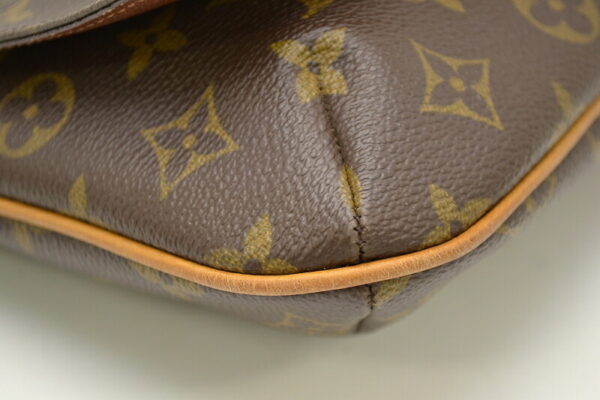 11480803 2 Louis Vuitton Monogram Musette Tango Shoulder Bag Canvas Brown