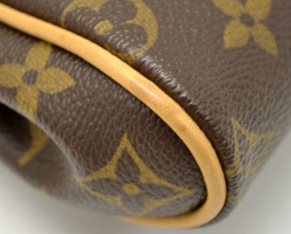 11480883 2 Louis Vuitton Monogram Eva Accessory Pouch Canvas Brown