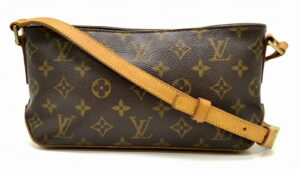 11480905 Louis Vuitton Monogram Canvas Popincourt MM