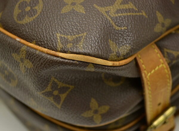 11481000 2 Louis Vuitton Monogram Saumur 30 Crossbody Bag Canvas Brown