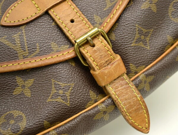 11481000 6 Louis Vuitton Monogram Saumur 30 Crossbody Bag Canvas Brown