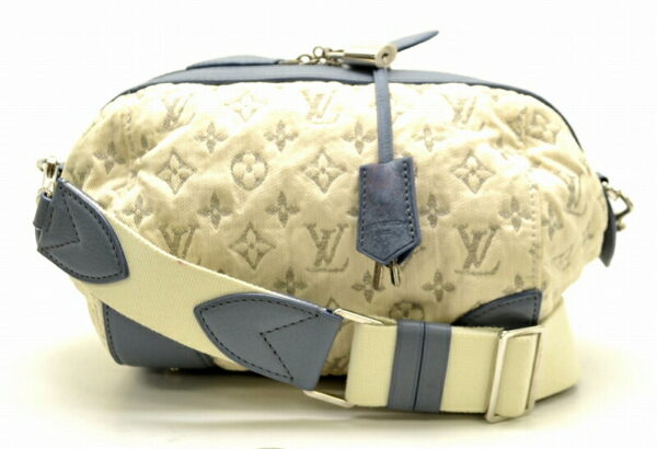 11490176 Louis Vuitton Pochette Round Shoulder Bag Monogram Denim Blue