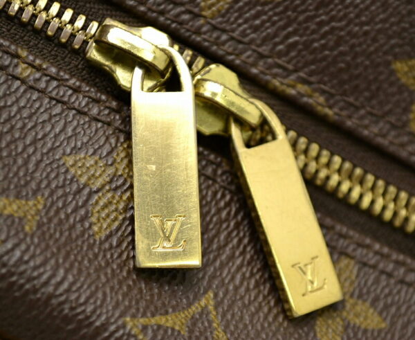 11490401 5 Louis Vuitton Cite MM Shoulder Bag Monogram Brown