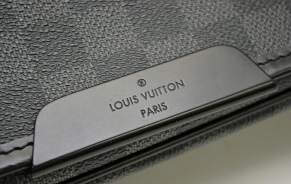 11491523 7 Louis Vuitton Renzo Shoulder Bag Damier Graphite Black