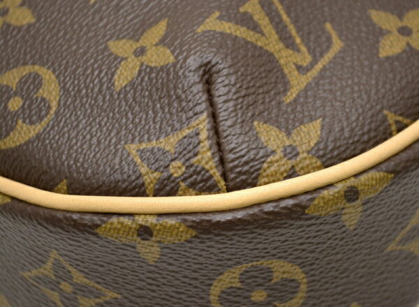 11500086 2 Louis Vuitton Odeon PM Shoulder Bag Monogram Brown