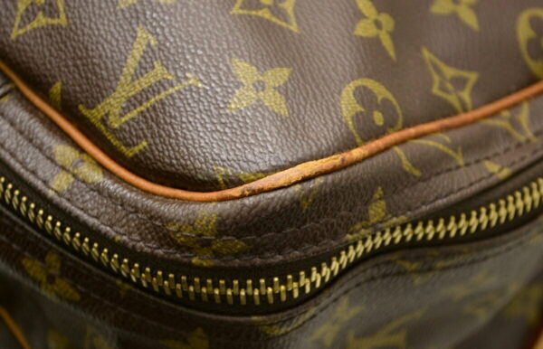 11500805 2 Louis Vuitton Alizée Trois Poche Bag Monogram Brown