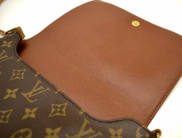 11501122 8 Louis Vuitton Musette Tango Shoulder Bag Monogram Brown