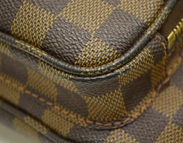 11501208 2 Louis Vuitton Melvire Waist Bag Damier Brown