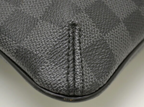 11510655 2 Louis Vuitton Thomas Shoulder Bag Damier Graphite Black