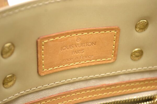 11510699 7 Louis Vuitton Reed PM Handbag Vernis Beige