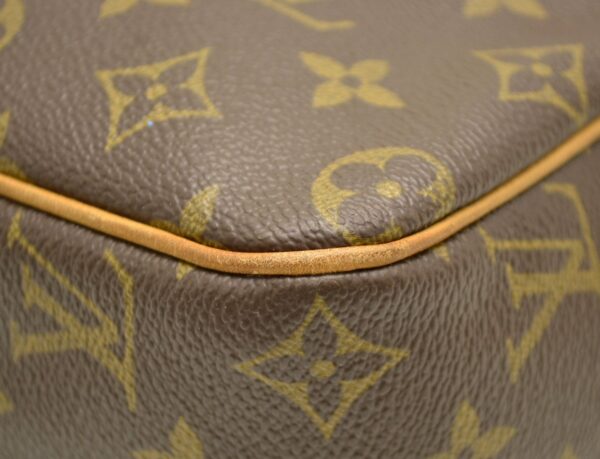 11510722 2 Louis Vuitton Cite MM Shoulder Bag Monogram Brown