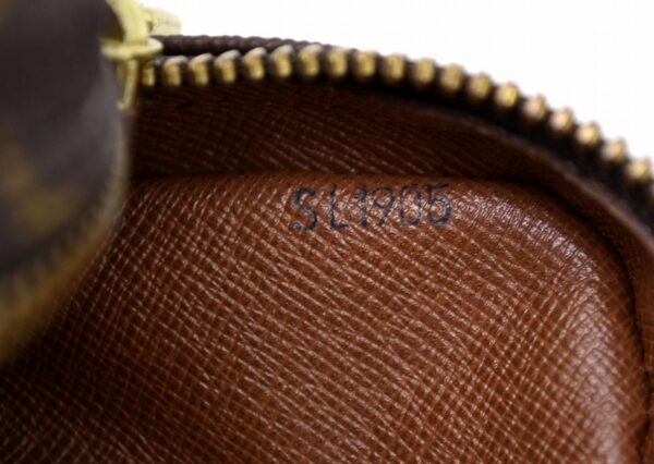 11520322 8 Louis Vuitton Marly Bandouliere Pochette Monogram Brown