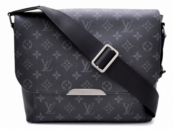 11521567 Louis Vuitton Explorer PM Messenger Bag Monogram Eclipse Black