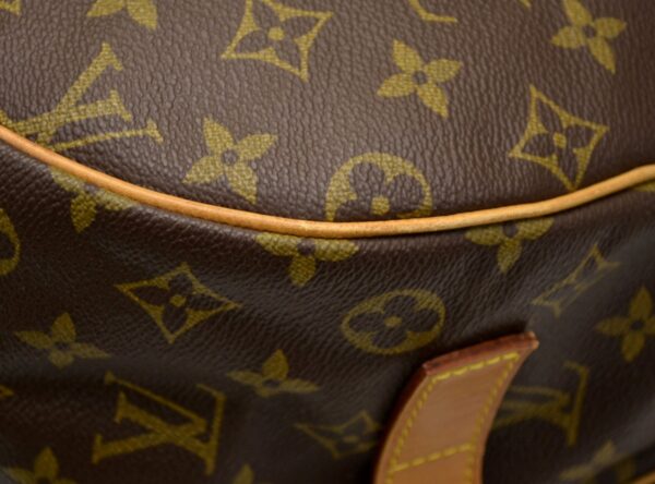 11530250 2 Louis Vuitton Saumur 43 GM Shoulder Bag Monogram Brown