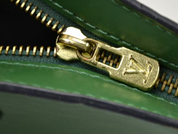 11530348 5 Louis Vuitton Saint Jacques Shoulder Bag Epi Green