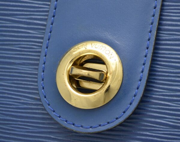 11530358 7 Louis Vuitton Cluny Shoulder Bag Epi Blue