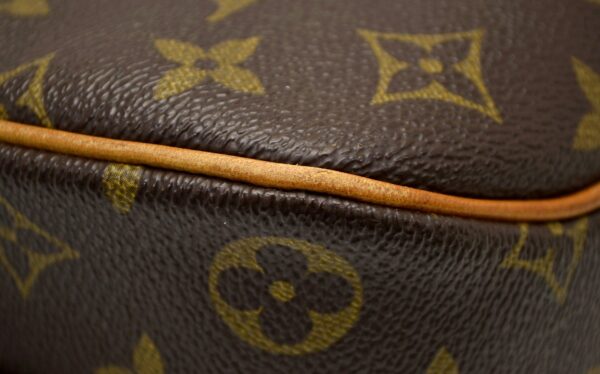 11530410 2 Louis Vuitton Blois Shoulder Bag Monogram Brown