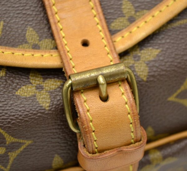 11530439 6 Louis Vuitton Saumur 30 Shoulder Bag Monogram Brown