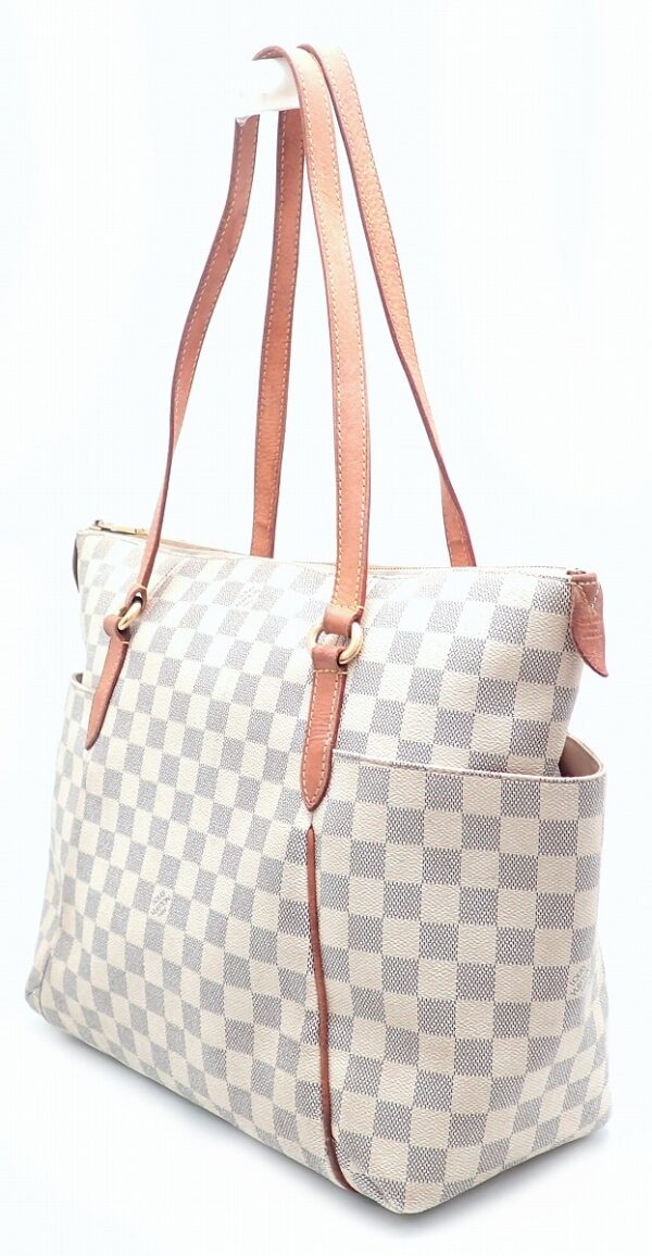 11530514 1 Louis Vuitton Totally MM Tote Bag Damier Azur White