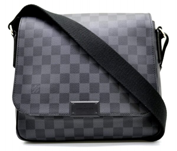 11531445 Louis Vuitton District PM Shoulder Bag Damier Graphite Black