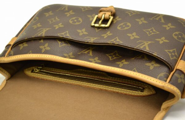 11531608 3 Louis Vuitton Sologne Shoulder Bag Monogram Brown