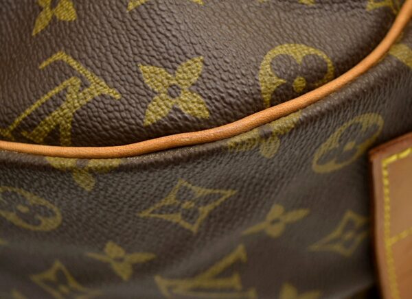 11531739 2 Louis Vuitton Saumur 43 GM Shoulder Bag Monogram Brown