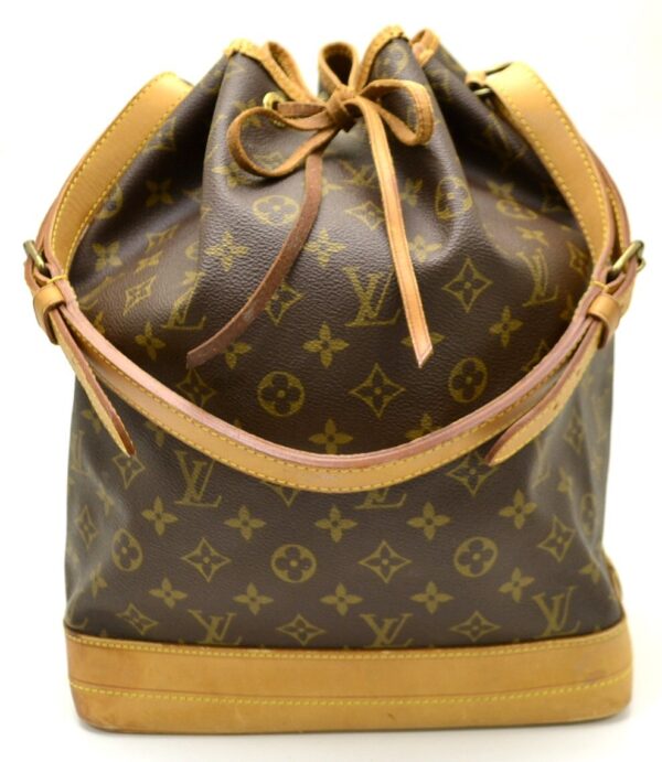 11540119 Louis Vuitton Noe Shoulder Bag Monogram Brown