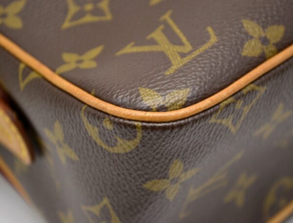 11541086 2 Louis Vuitton Viva Cite MM Shoulder Bag Monogram Brown