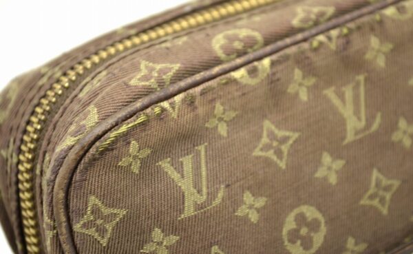 11541206 5 Louis Vuitton Danube Shoulder Bag Monogram Ebene Brown