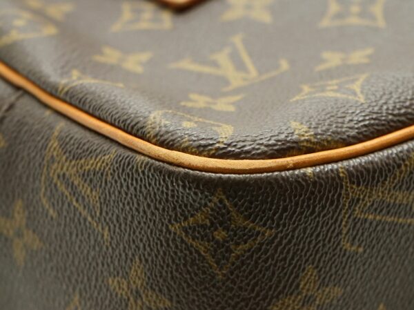 11550122 2 Louis Vuitton Cite MM Shoulder Bag Monogram Brown