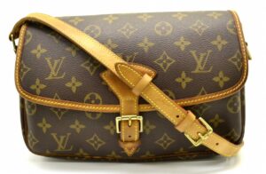 11550710 LOUIS VUITTON Epi Leather Pochette Cleat Coin Case Borneo Green