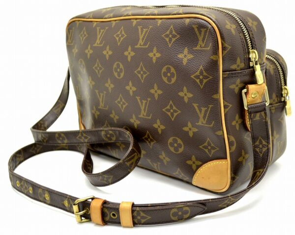 11551019 1 Louis Vuitton Nile Shoulder Bag Monogram Brown