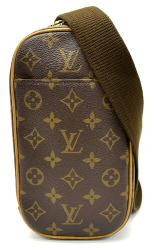 11551189 Louis Vuitton Mini Looping Monogram Shoulder Bag Brown