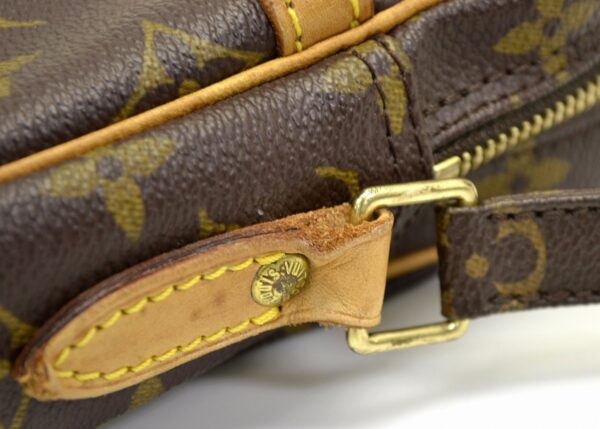 11561285 7 Louis Vuitton Danube Shoulder Bag Monogram Brown