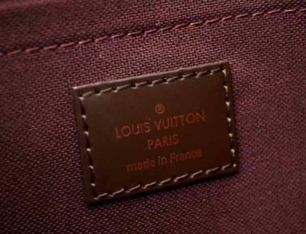 11561286 6 Louis Vuitton Favorite PM Clutch Bag Damier Brown