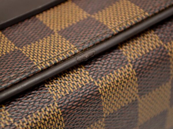 11561384 8 Louis Vuitton Tribeca Carré Shoulder Bag Damier Brown