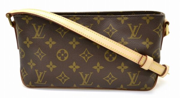 11570189 Louis Vuitton Trotter Shoulder Bag Monogram Brown