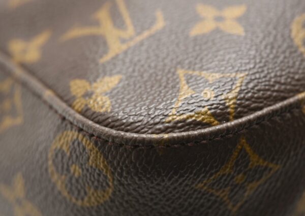 11570311 2 Louis Vuitton Looping GM Shoulder Bag Monogram Brown